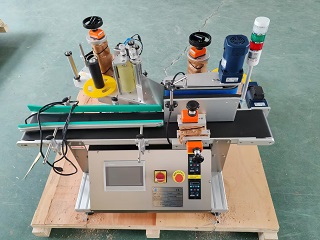 2025.11.11哥倫比亞桌面式不干膠貼標(biāo)機(jī)1臺(tái)