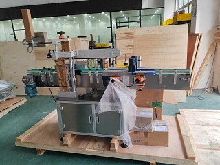 2025.11.11澳大利亞單標(biāo)側(cè)面不干膠貼標(biāo)機(jī)1臺(tái)